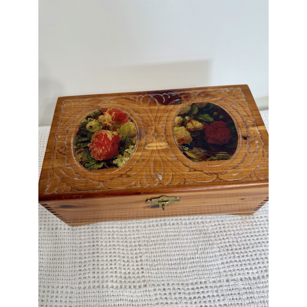 Vtg Wood 1950s Carved Candy Jewelry Box Floral Lid Inset Mirror Dovetailed - Picture 2 of 8